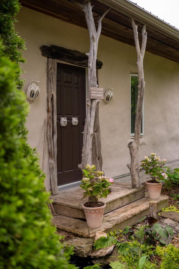 Carrying Place Owl'S Nest Suites المظهر الخارجي الصورة