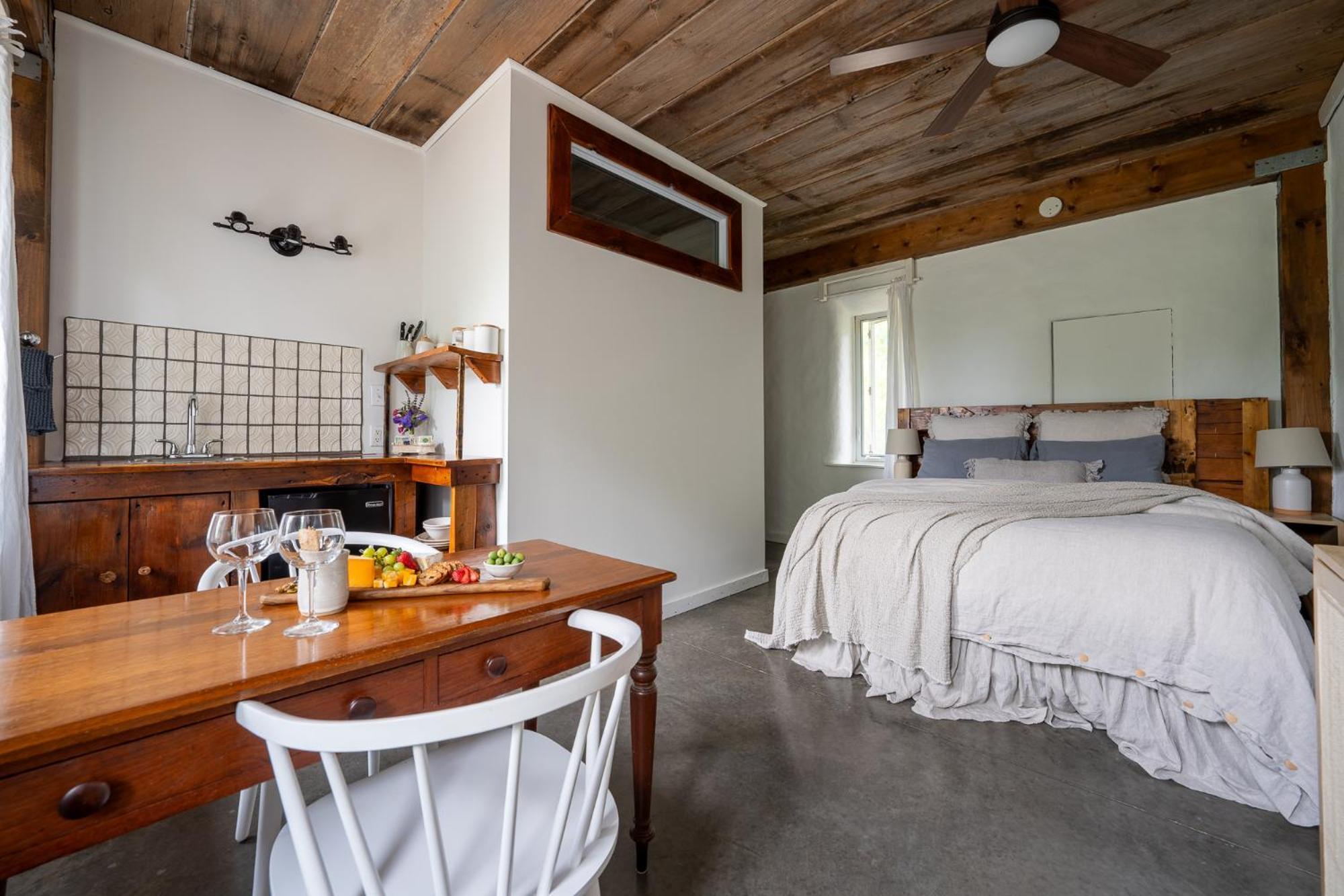 Carrying Place Owl'S Nest Suites المظهر الخارجي الصورة