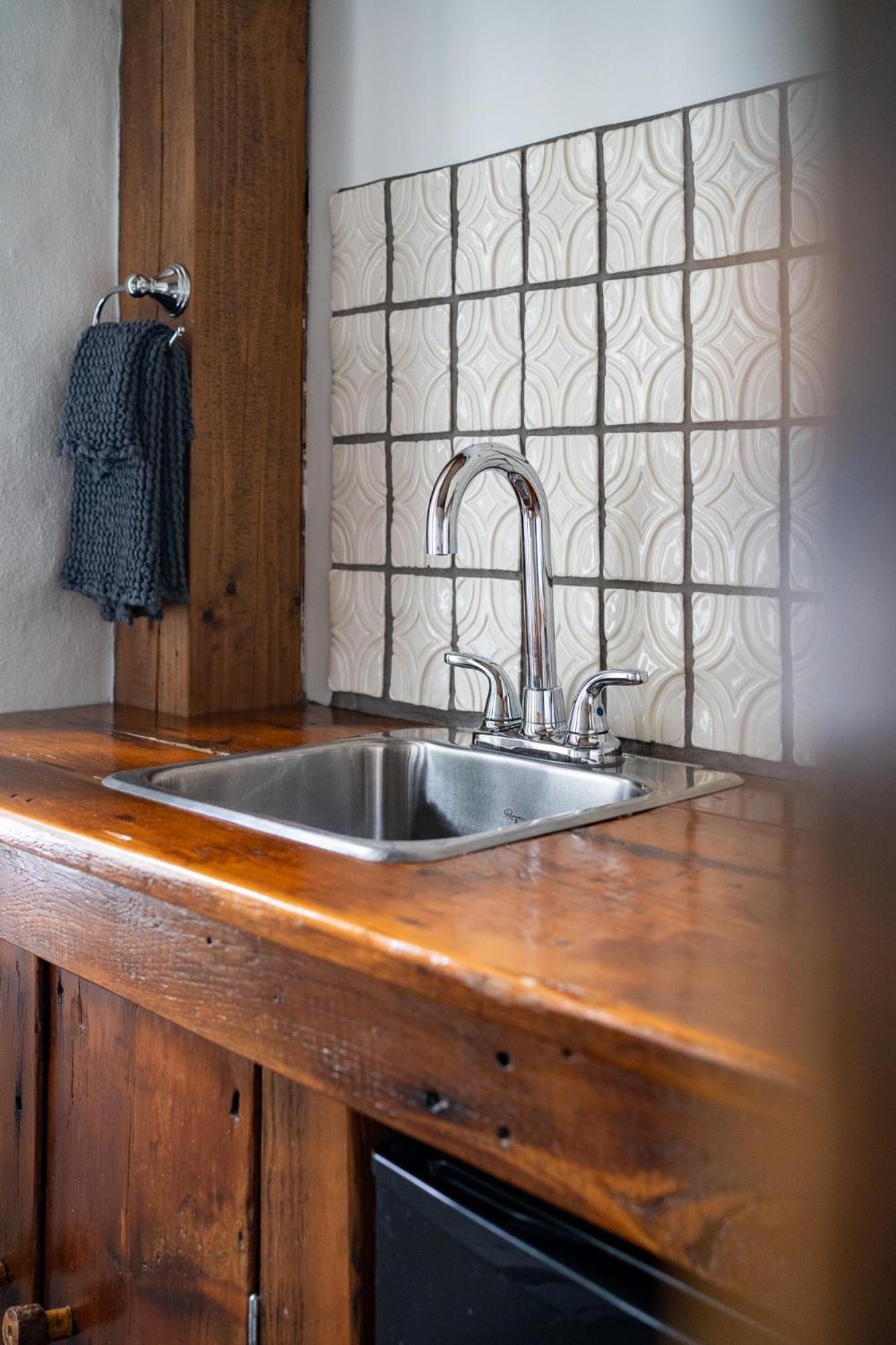 Carrying Place Owl'S Nest Suites المظهر الخارجي الصورة