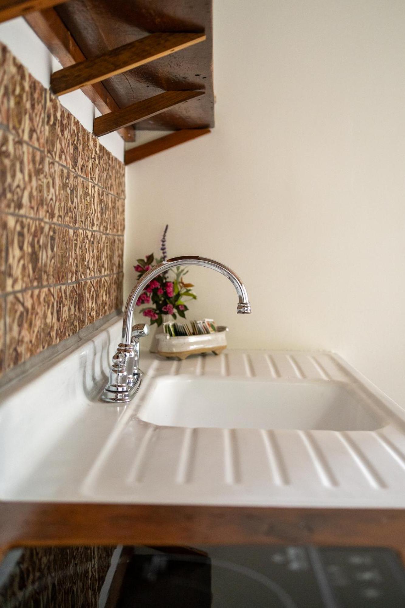 Carrying Place Owl'S Nest Suites المظهر الخارجي الصورة