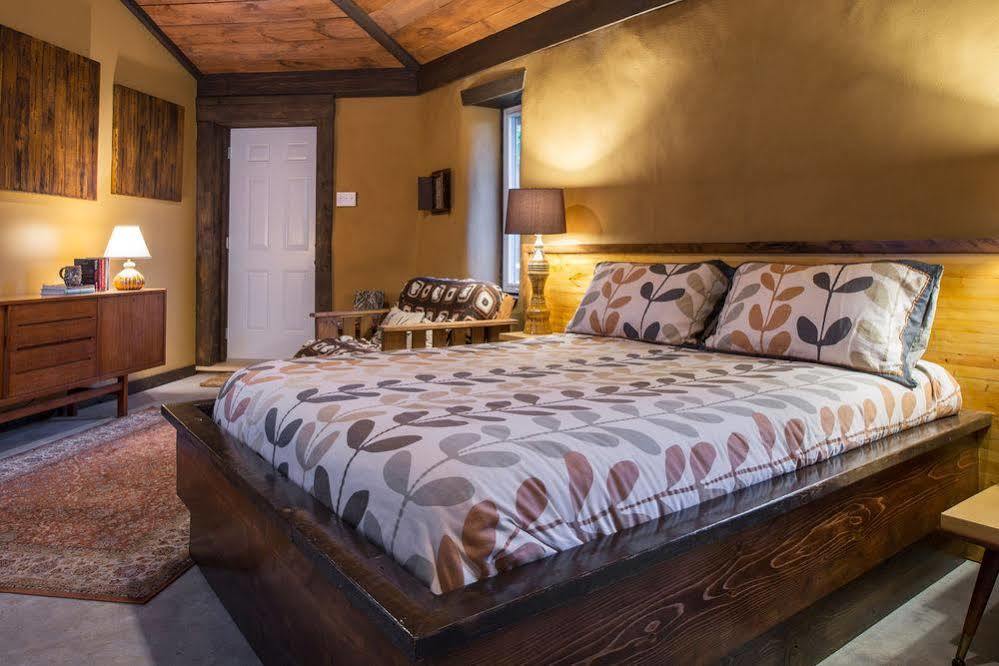 Carrying Place Owl'S Nest Suites المظهر الخارجي الصورة